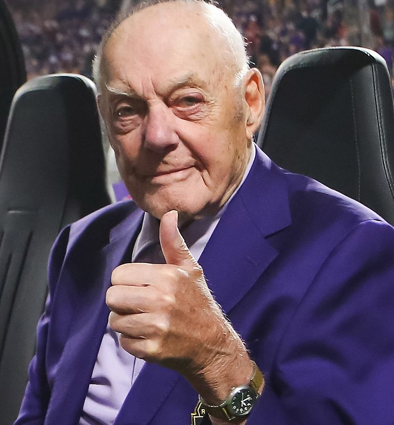 Bud Grant giving a thumbs up.